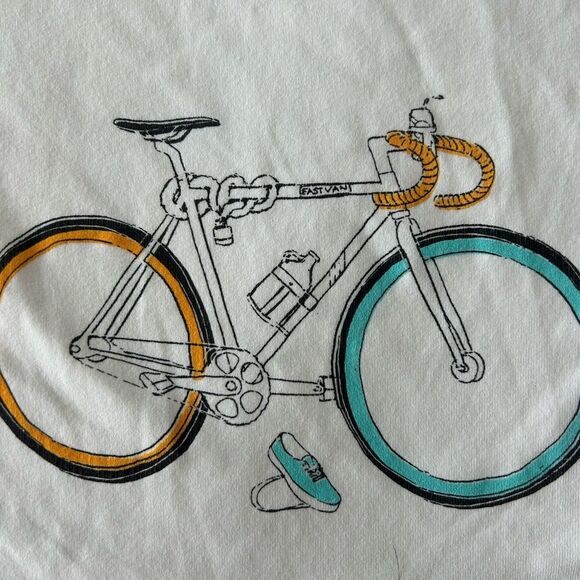 Limited Edition Size 4 Vancouver designed Lululemon tank - Picture 1 of 5